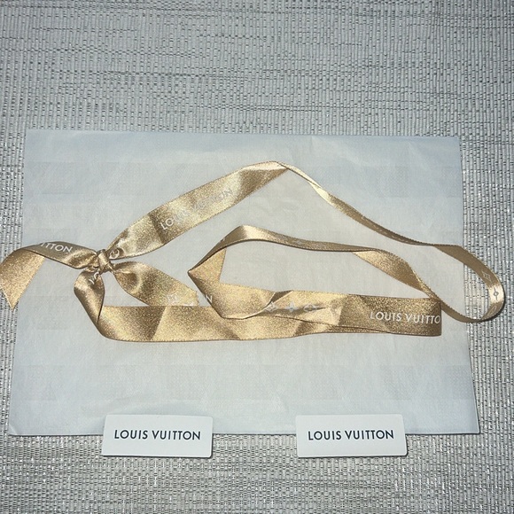 Authentic Louis Vuitton 3 piece set: gift box, ribbon Tissue Paper + Bag - Picture 7 of 7